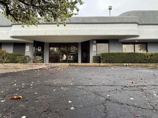 Listing Image #2 - Others for sale at 246 W Caldwell Avenue, Visalia CA 93277
