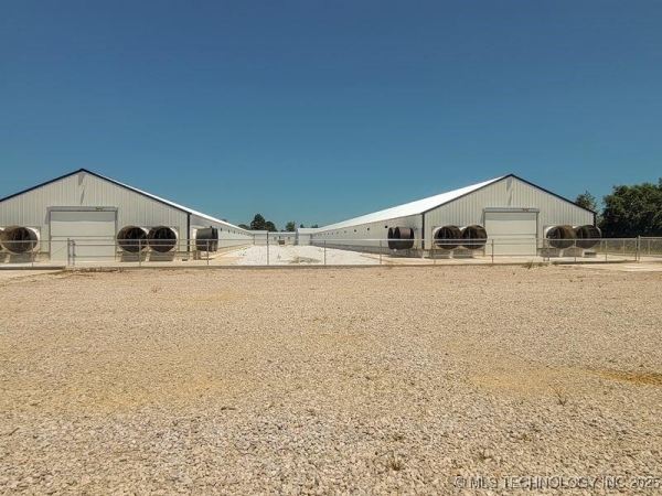 Listing Image #1 - Others for sale at 25 1060 Road, Checotah OK 74426