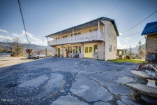 Listing Image #3 - Retail for sale at 3915 Unicoi Drive, Unicoi TN 37692