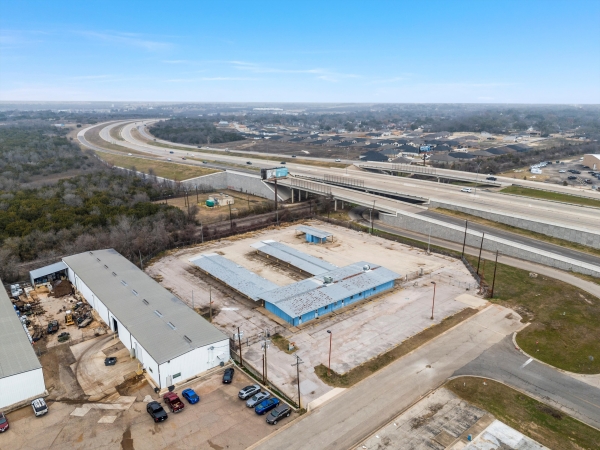 Listing Image #2 - Industrial for sale at 4004 Bell Dr, Temple TX 76502