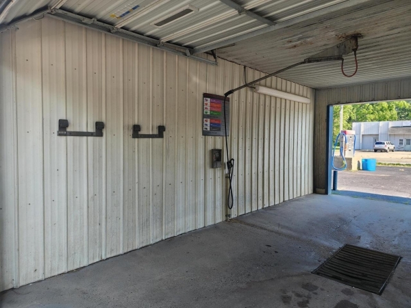 Listing Image #3 - Retail for sale at 417 W Michigan Avenue, Three Rivers MI 49093