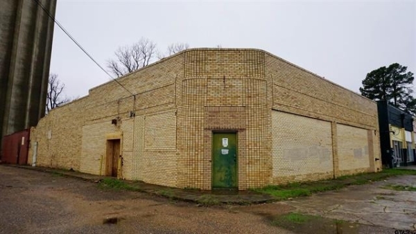 Listing Image #1 - Others for sale at 206 W Bow Street, Tyler TX 75702