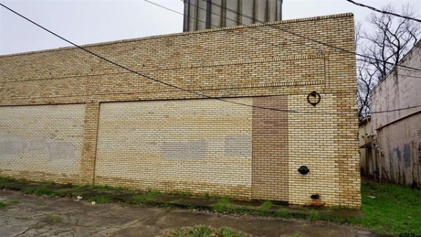 Listing Image #3 - Others for sale at 206 W Bow Street, Tyler TX 75702