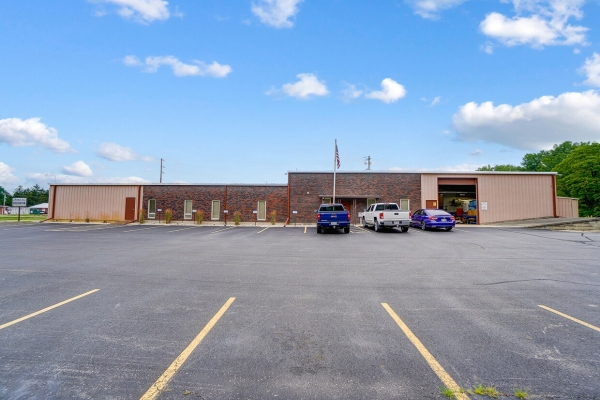 Listing Image #2 - Industrial for sale at 350-354 Conley Dr., Enon OH 45323