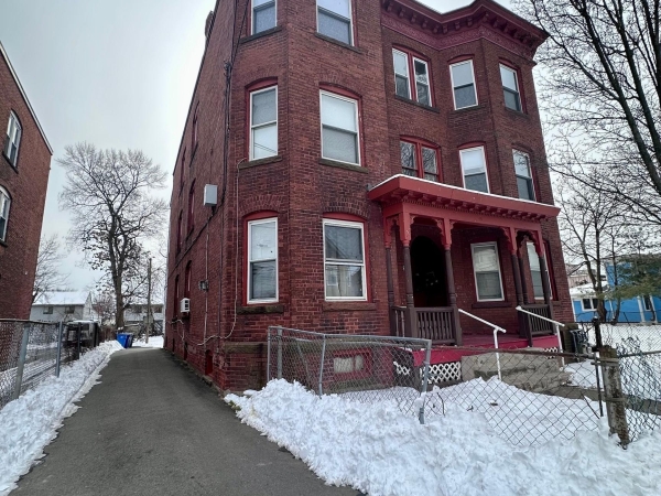 Listing Image #2 - Multi-family for sale at 49 Benton Street, Hartford CT 06114