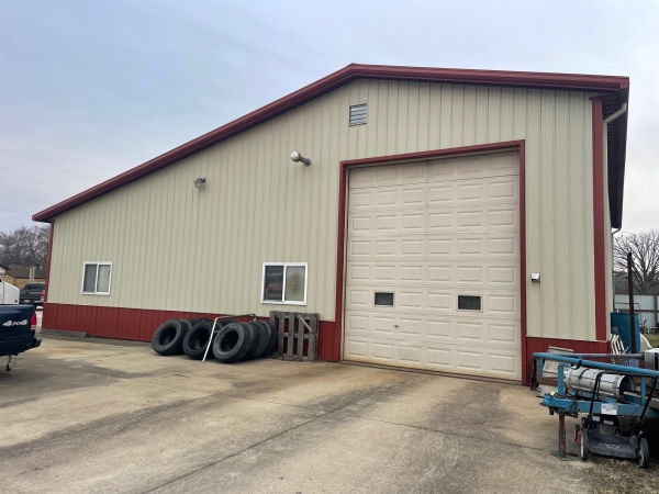 Listing Image #3 - Others for sale at 107 E. Cumberland Rd, Altamont IL 62411