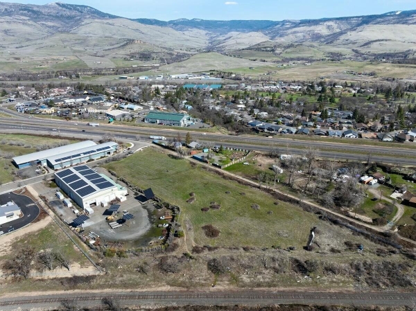 Listing Image #3 - Land for sale at 799 Jefferson Avenue, Ashland OR 97520