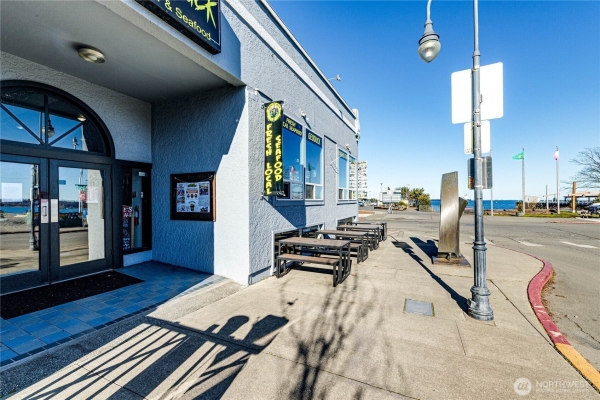 Listing Image #2 - Others for sale at 222 N Lincoln Street #101, Port Angeles WA 98362