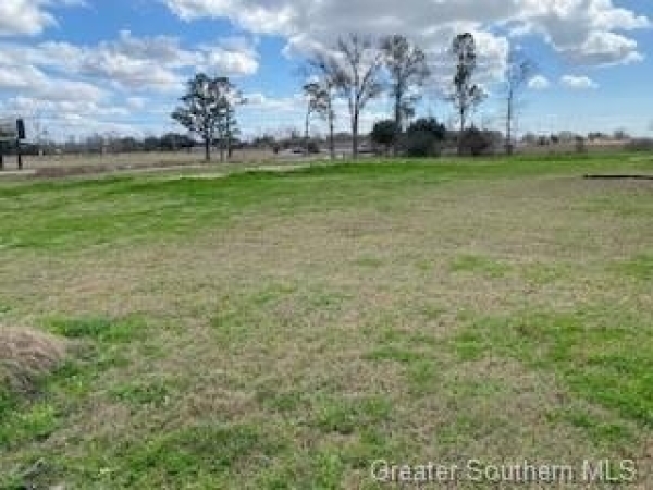 Listing Image #3 - Others for sale at 526 E Hebert Road, Lake Charles LA 70607