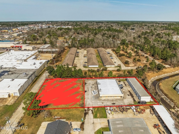 Listing Image #3 - Others for sale at 15312 Dedeaux Road, Gulfport MS 39503