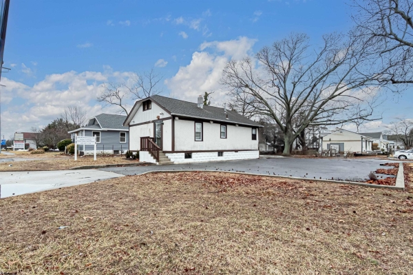 Listing Image #1 - Office for sale at 1001 New Road, Northfield NJ 08225