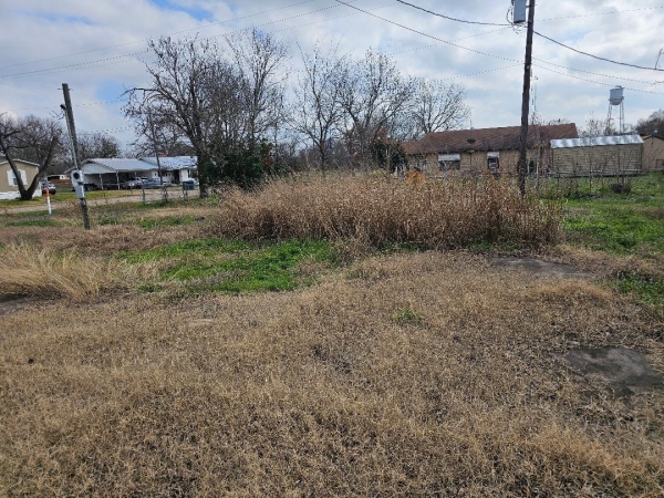 Listing Image #2 - Others for sale at 210 2nd Street, Kerens TX 75144