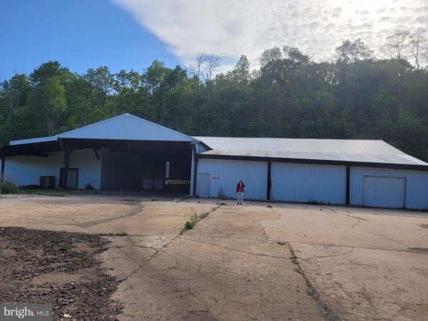 Listing Image #2 - Others for sale at 243 Berlin Plank Road, Berlin PA 15530