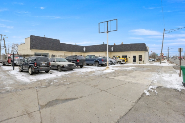 Listing Image #1 - Others for sale at 17310 E 9 Mile Road, Eastpointe MI 48021