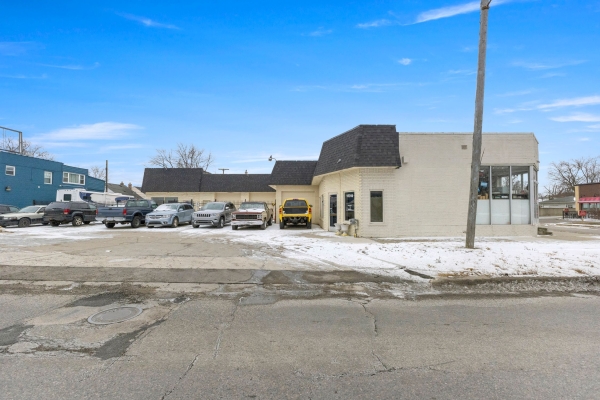 Listing Image #2 - Others for sale at 17310 E 9 Mile Road, Eastpointe MI 48021