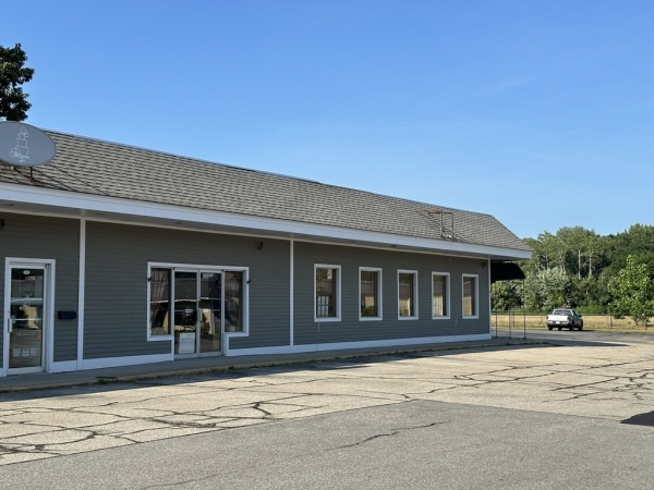 Listing Image #3 - Others for sale at 194 Main , C,D,E, Amesbury MA 01913