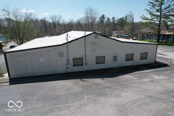 Listing Image #1 - Others for sale at 1571 E Buckeye Street, North Vernon IN 47265
