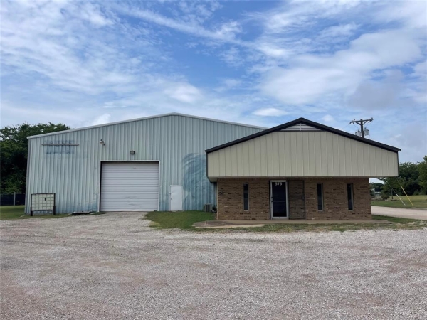 Listing Image #1 - Industrial for sale at 575 Proffitt Street, Midlothian TX 76065