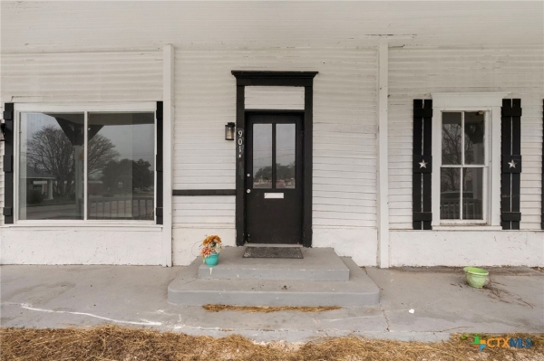 Listing Image #3 - Industrial for sale at 901 N Saint Joseph Street, Gonzales TX 78629