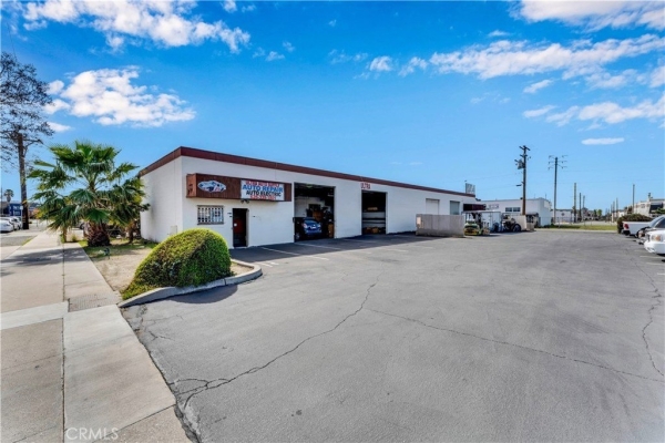 Listing Image #2 - Others for sale at 525 N Park Avenue, Covina CA 91723