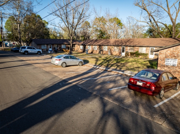 Listing Image #3 - Multi-family for sale at 1006 Plum St, Winnsboro TX 75494