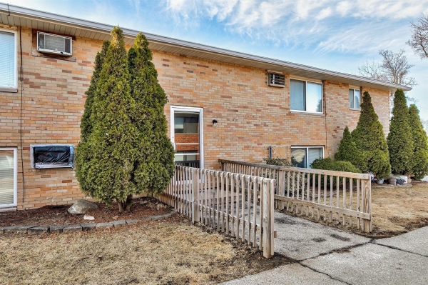 Listing Image #2 - Multi-family for sale at 202 NW College Avenue, Ankeny IA 50023