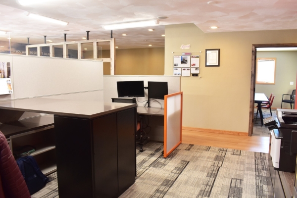 Listing Image #3 - Office for sale at 1305 Excalibur Dr, Janesville WI 53546