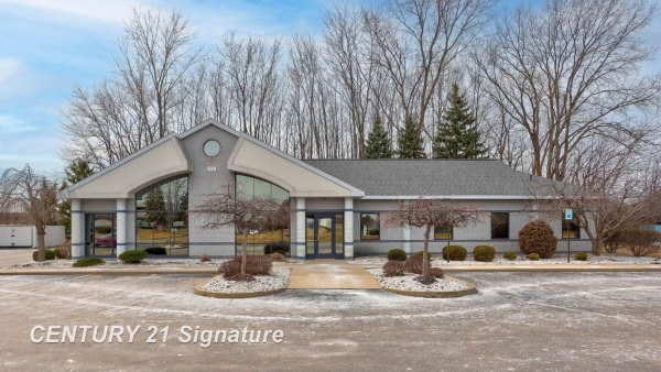 Listing Image #1 - Office for sale at 4757 E Mcleod, Saginaw MI 48603