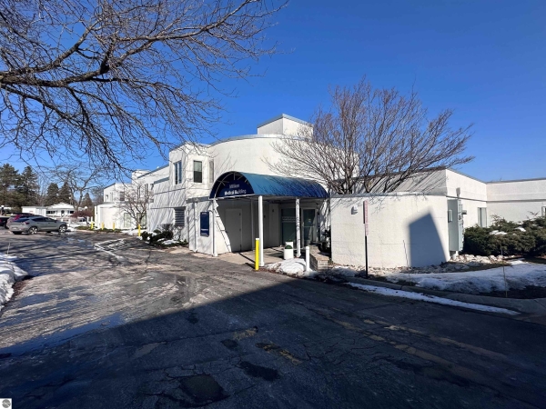 Listing Image #1 - Office for sale at 224 Circle Drive, Traverse City MI 49684