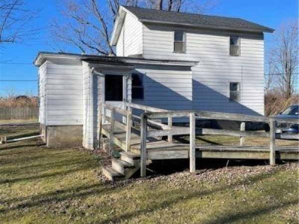 Listing Image #2 - Retail for sale at 102 Burrows Street, East Syracuse NY 13057