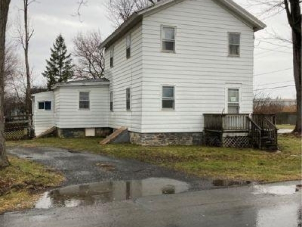 Listing Image #3 - Retail for sale at 102 Burrows Street, East Syracuse NY 13057