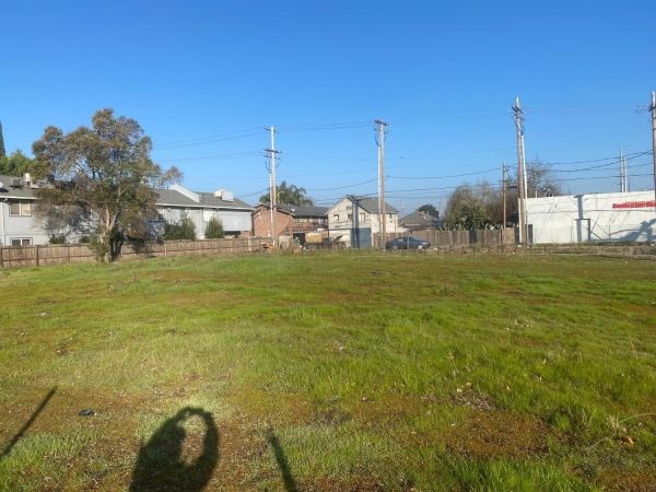 Listing Image #3 - Land for sale at 113 N Cherokee Lane, Lodi CA 95240