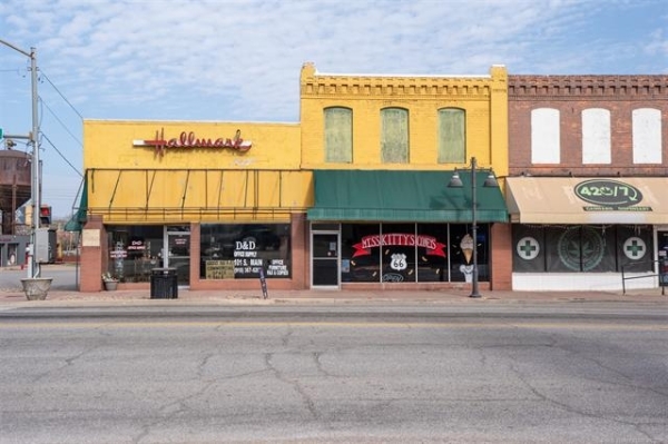 Listing Image #1 - Retail for sale at 101 S Main Street, Bristow OK 74010