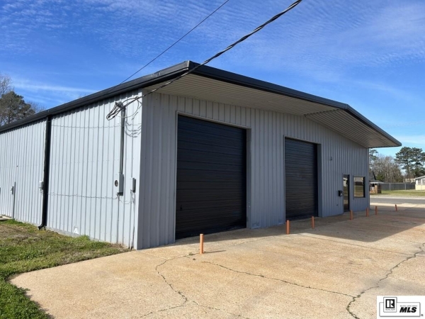 Listing Image #2 - Industrial for sale at 2115 CYPRESS STREET, West Monroe LA 71291
