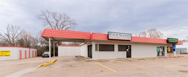 Listing Image #2 - Industrial for sale at 210 N Broadway Street, Joshua TX 76058