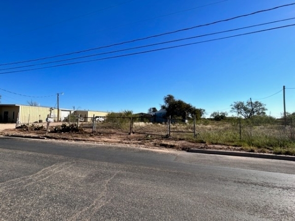 Listing Image #3 - Others for sale at 1320 Ave T, Snyder TX 79549