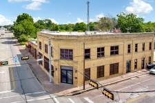 Listing Image #1 - Others for sale at 102 N Gordon Street, Alvin TX 77511