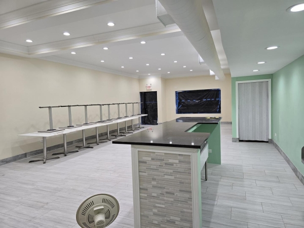 Listing Image #3 - Others for sale at 3055 W Lawrence Avenue, Chicago IL 60625