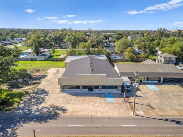 Listing Image #2 - Others for sale at 2202 Ryan Street, Lake Charles LA 70601