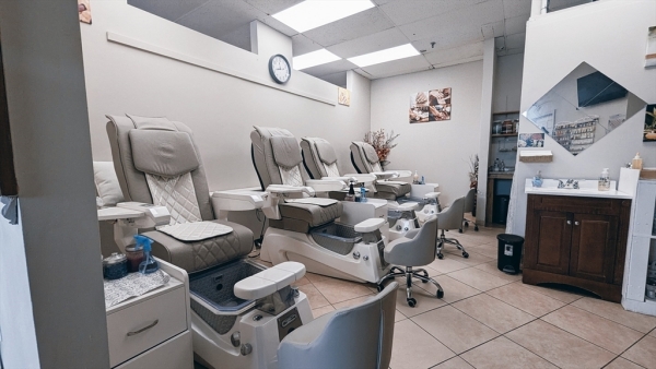 Listing Image #2 - Others for sale at 184 Broadway, Saugus MA 01906