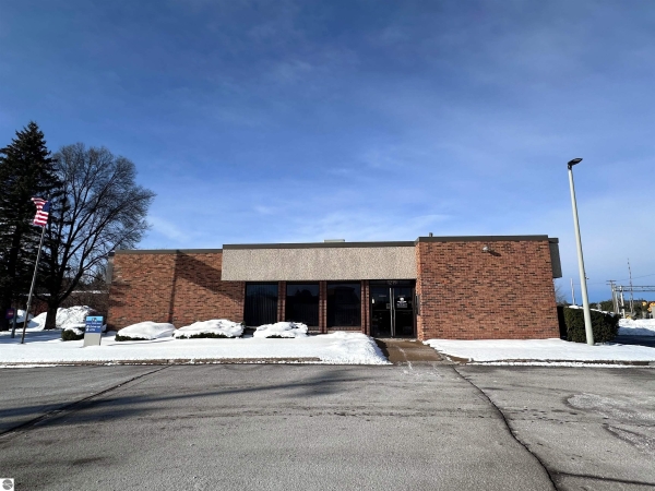 Listing Image #2 - Office for sale at 1219 N Mitchell Street, Cadillac MI 49601