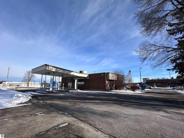 Listing Image #3 - Office for sale at 1219 N Mitchell Street, Cadillac MI 49601