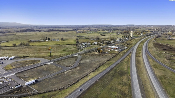 Listing Image #3 - Land for sale at Lot 3 Wine Country Rd, Prosser WA 99350