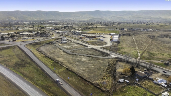 Listing Image #2 - Land for sale at Lot 5 Wine Country Rd, Prosser WA 99350