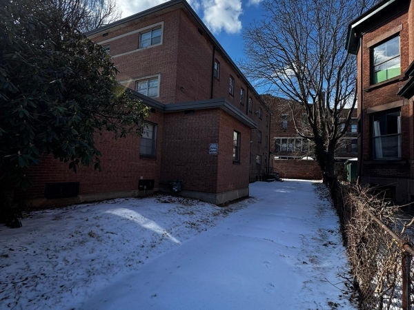 Listing Image #2 - Others for sale at 11 Charter Oak Place, Hartford CT 06106