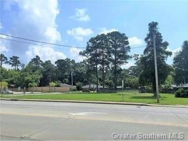 Listing Image #1 - Others for sale at 4005 4015&21 Nelson Road, Lake Charles LA 70605