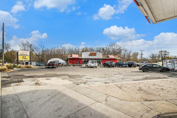 Listing Image #3 - Retail for sale at 558 Water Street, Allegan MI 49010