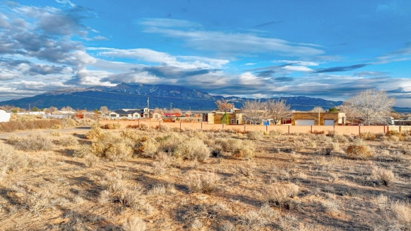 Listing Image #3 - Others for sale at 713 Perfecto Lopez Road, Corrales NM 87048