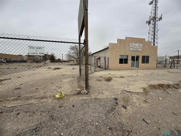 Listing Image #1 - Others for sale at 2404 Main St, Artesia NM 88210