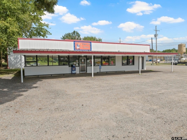 Listing Image #2 - Others for sale at 327 Hwy 37, Mt Vernon TX 75457